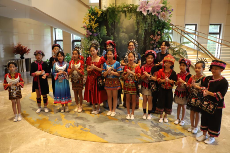 五指山市雨林童声合唱团到亚泰新城饭店研学演(1)109.png